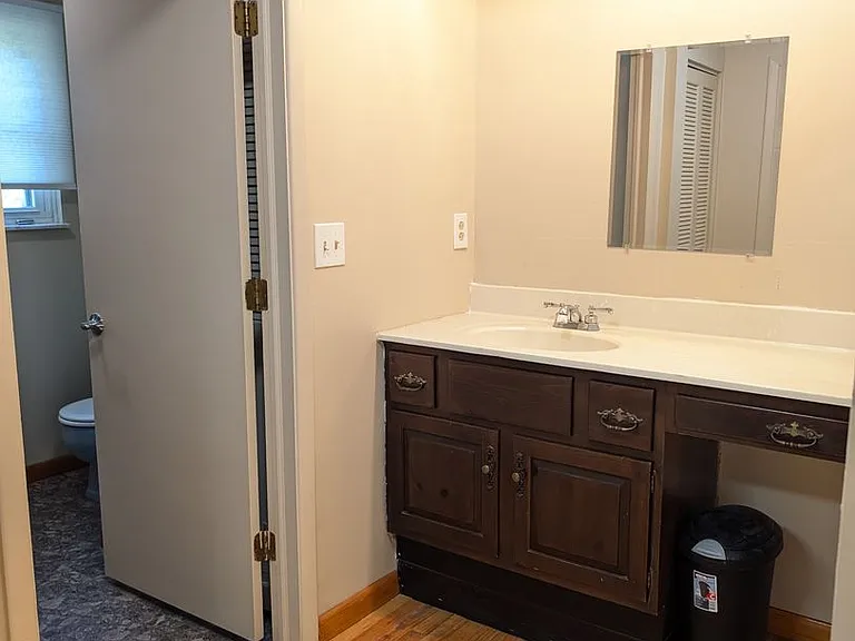 5253 Vernadale Dr — Photo 21