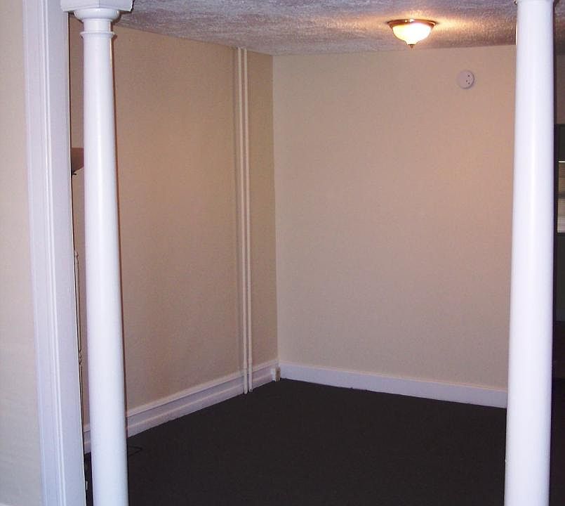 2nd image of 2513 Dulany St