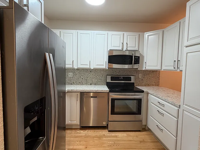 14425 NE 40th St #C102 — Photo 9
