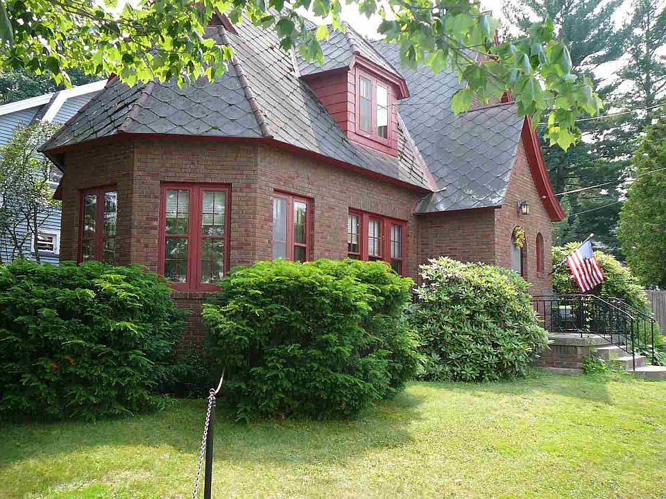 1st image of 401 W College Ave