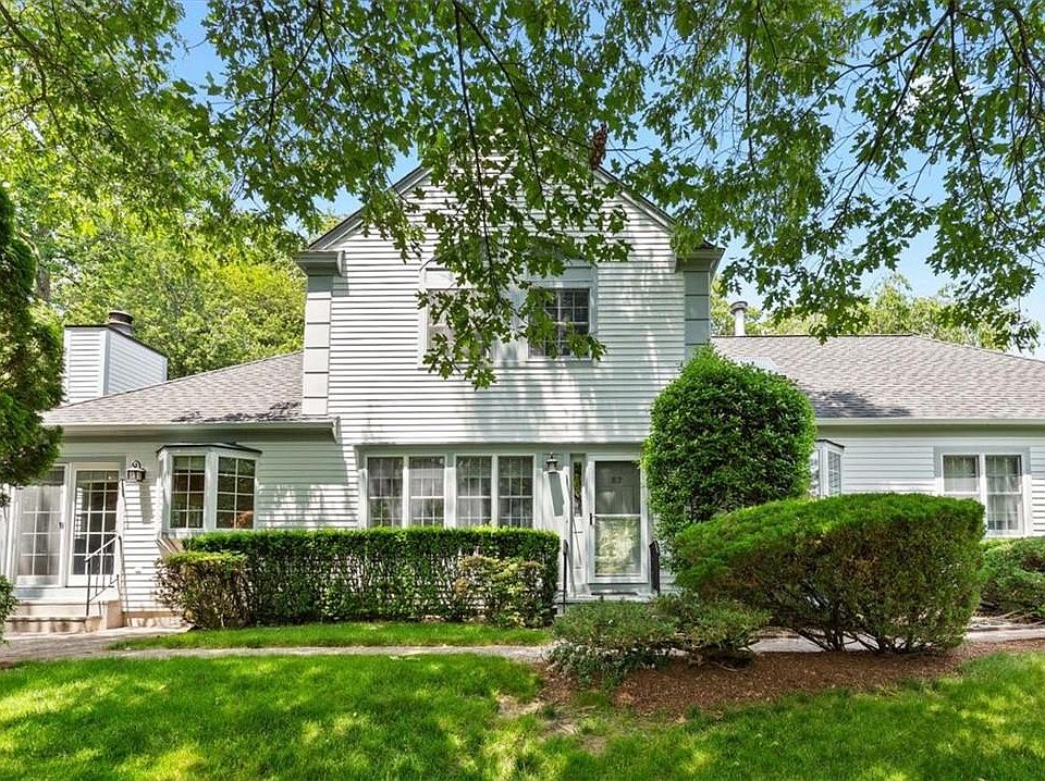 1st image of 82 Brook Hills Circle