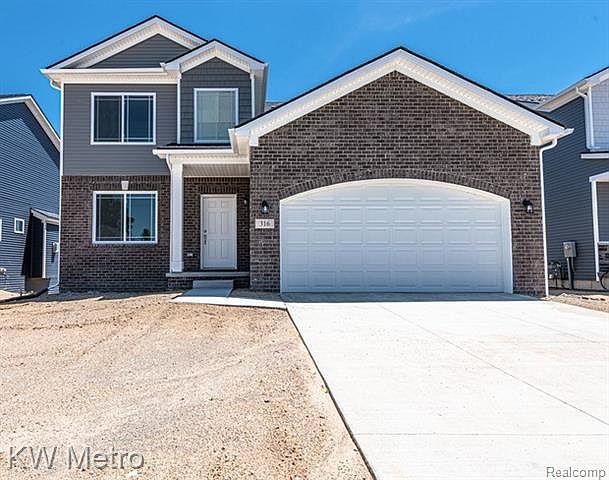 1st image of 33307 Spruce Dr