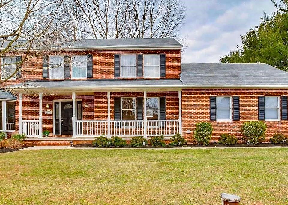 1st image of 2317 Northcliff Dr