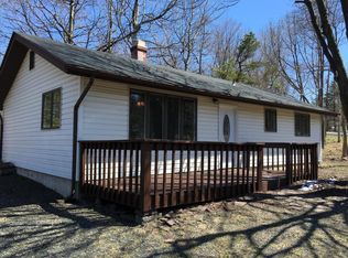 104 Azalea Dr, Albrightsville, PA 18210