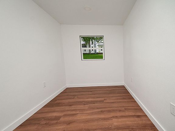 4th image of 708 S 3rd St
