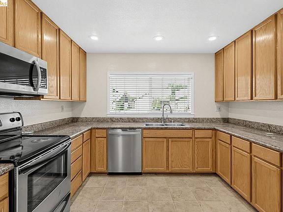 2nd image of 6588 Jade Ct