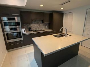 7875 NW 107th Ave APT 215, Doral, FL 33178
