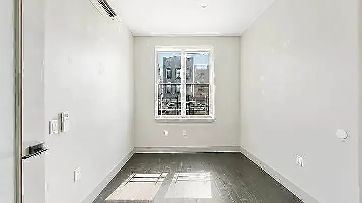 85 Stanhope St #1A — Photo 10