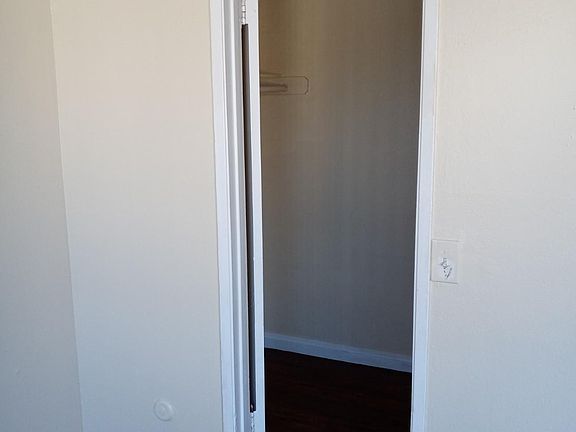 3rd image of 6815 Kelvin Ave #102 & 212