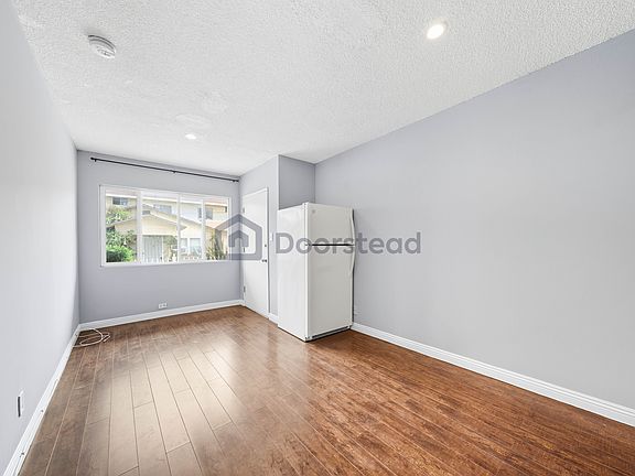 2nd image of 3610 Westwood Blvd APT 3B