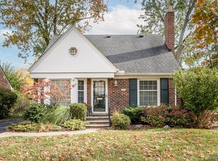 32210 Sheridan Dr, Beverly Hills, MI 48025