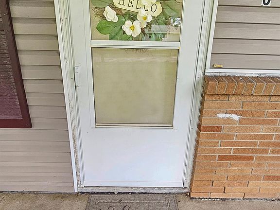4th image of 810 Race St