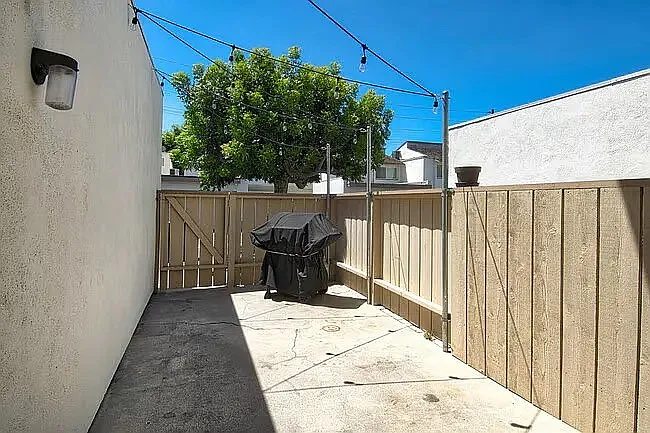 369 Meadow Ct — Photo 2