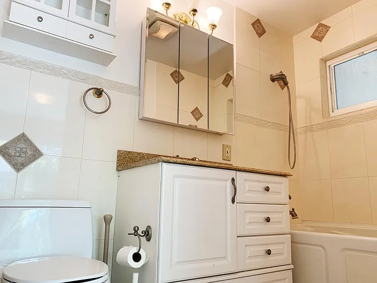 3407 Flora Vista Ave — Photo 16