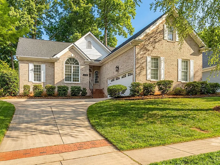 1220 Wedgeland Dr — Photo 1