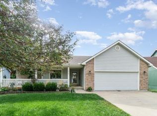 1015 Firetree Ave, Baldwin City, KS 66006