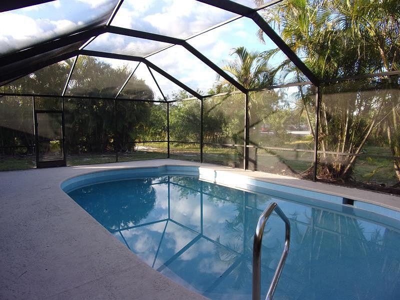 1st image of 1558 SW Bayshore Blvd