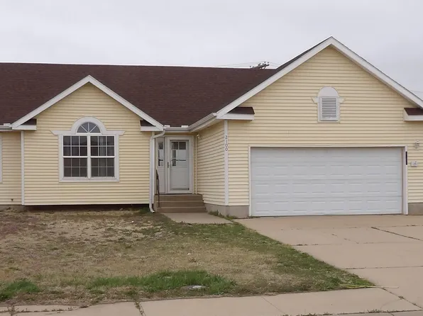 2100 32nd Street Pl, Great Bend, KS 67530
