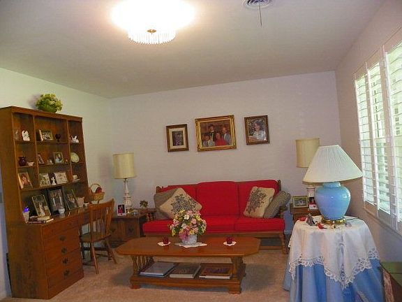 2nd image of 703 Desert Willow Dr