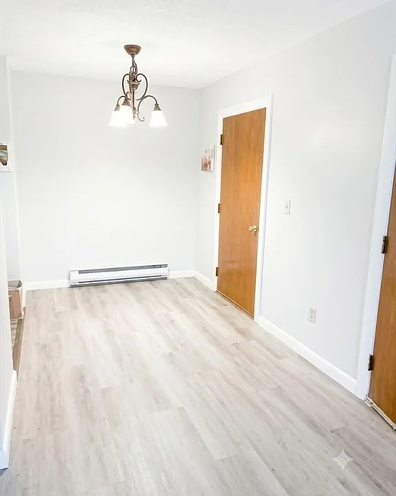 135 Winthrop St #1B