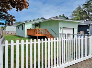 1302 SW 63rd St, Lincoln City, OR