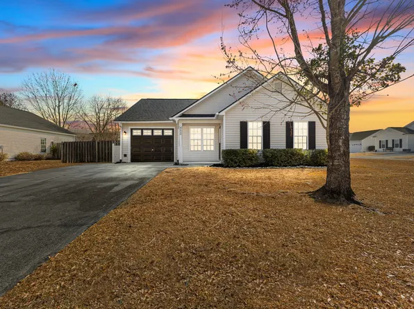 8620 Orchard Loop Rd SW, Leland, NC 28451