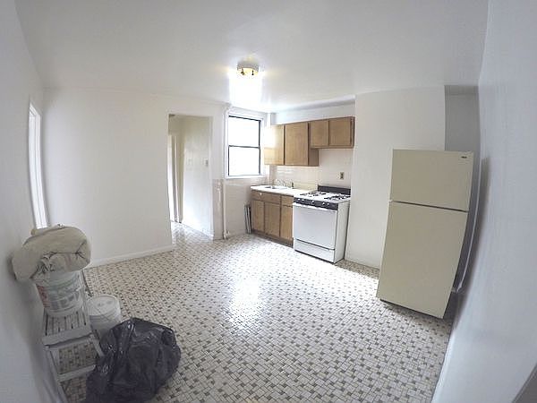 1st image of 1436 27th Ave APT 2