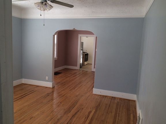 5th image of 2181 Hanford Ave