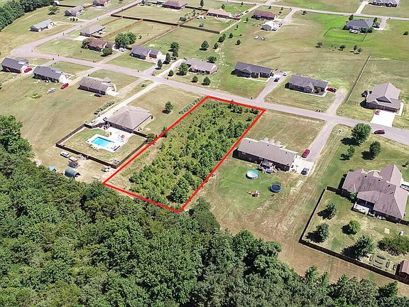 2nd image of 714 Stoneridge Cir