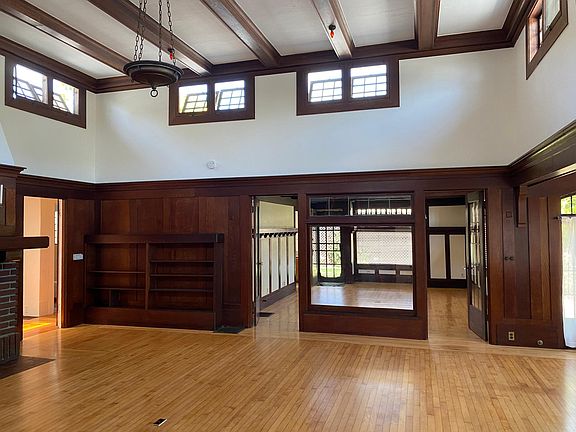 5th image of 800 Coronado Ave