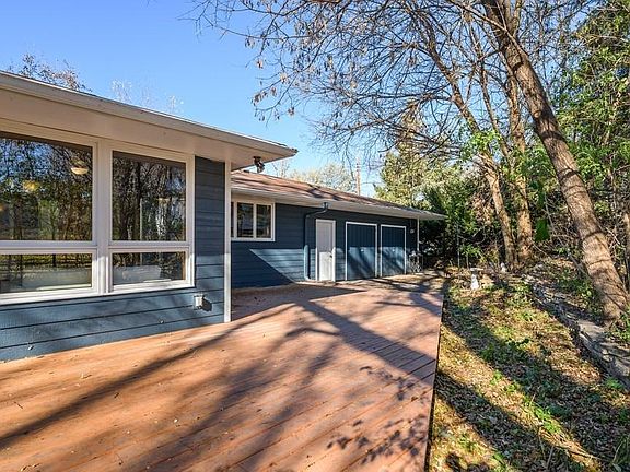 3rd image of 3270 Orchard Ave N