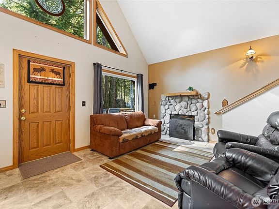 5th image of 214 Paradise Dr