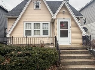 34 Sunset St, Buffalo, NY 14207