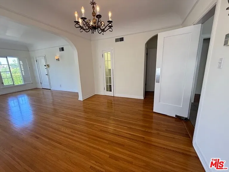 747 S Mansfield Ave #4 — Photo 12