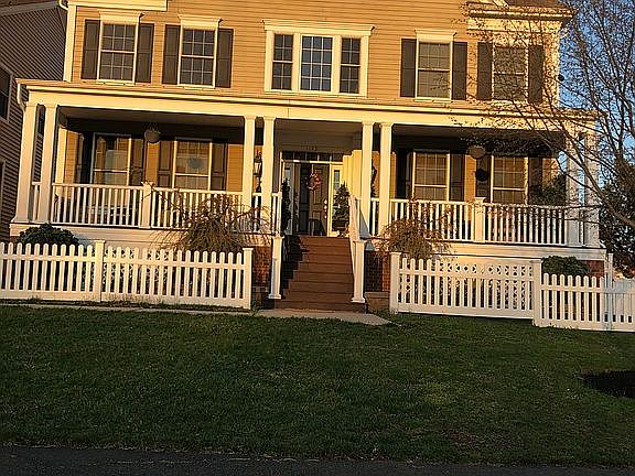 5th image of 1145 Lake Dr