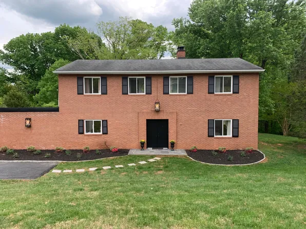 2810 Northfield Rd, Charlottesville, VA 22901