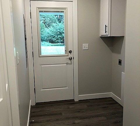 Mud Room/ Laundry 