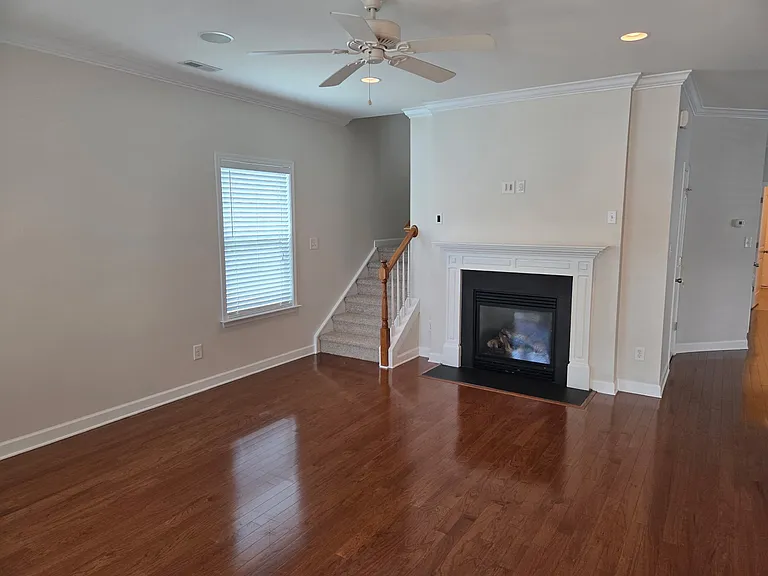 6327 Hove Rd — Photo 8