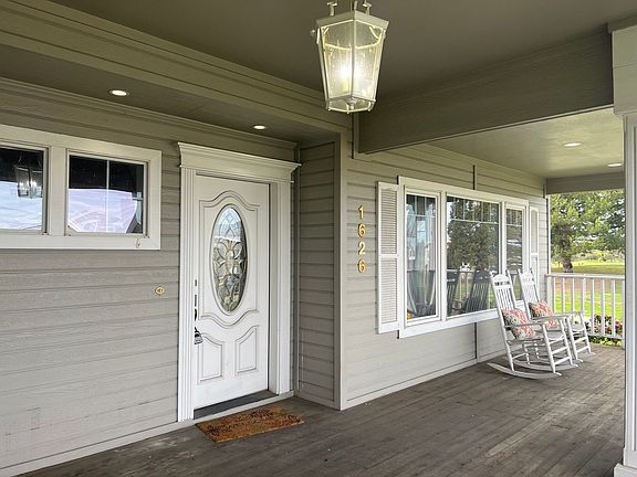 2nd image of 1626 Myers Ln