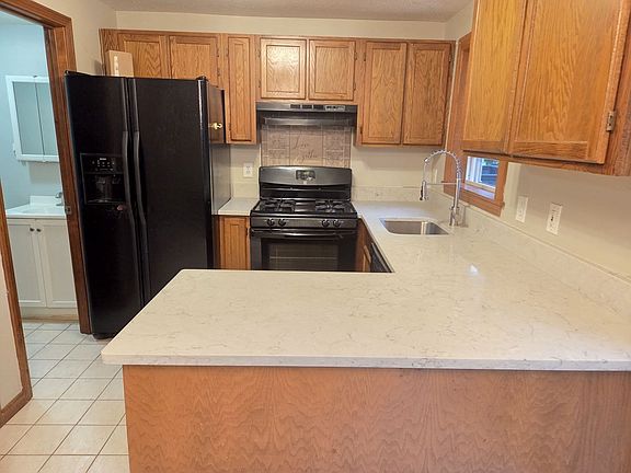 5th image of 80 Smith St #2A
