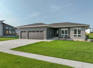 2219 Vera Way, Cedar Falls, IA 50613