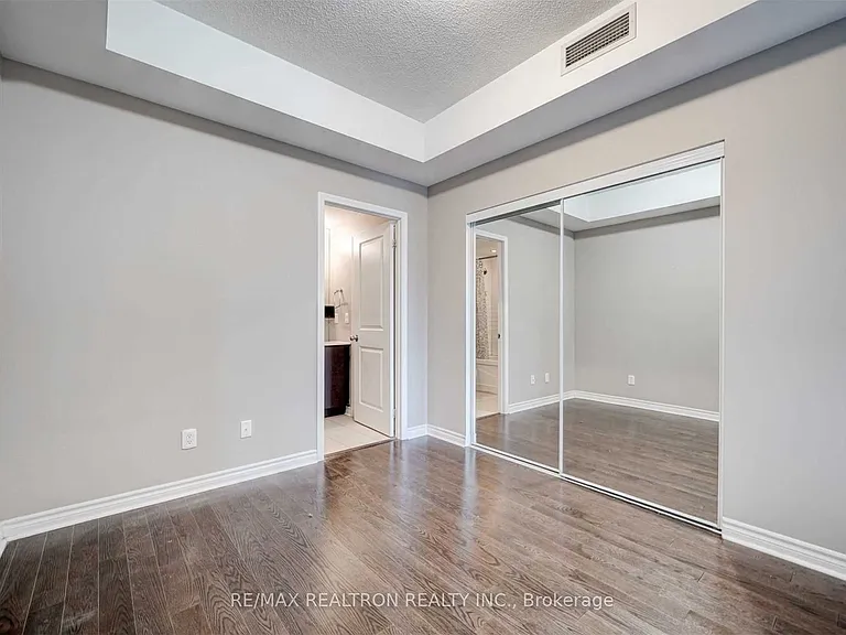 2885 Bayview Ave #223 — Photo 9