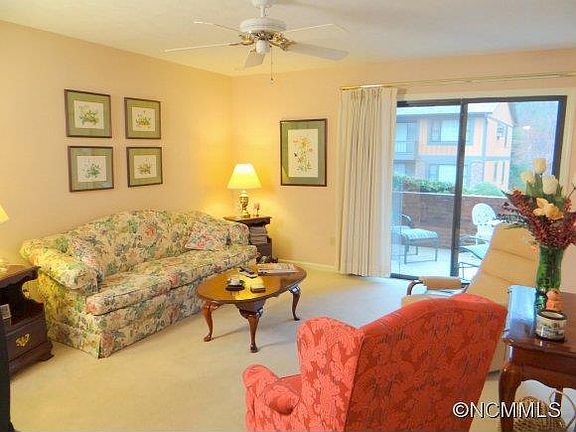 3rd image of 1753A Haywood Manor Rd