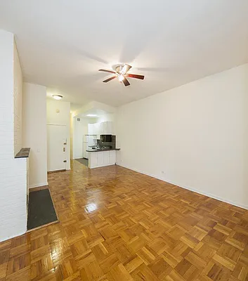 Rented by Icon Realty Management | media 37