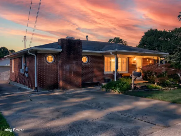 5502 Deering Heights Dr, Louisville, KY 40272