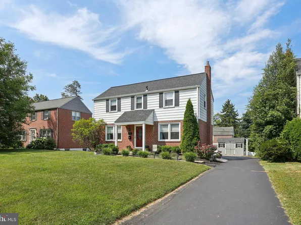 214 Pickwick Rd, Havertown, PA 19083