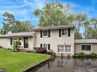 116 Delwhit Dr, Feasterville Trevose, PA 19053