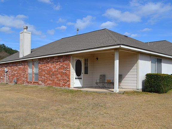 3rd image of 121 Golfview Dr