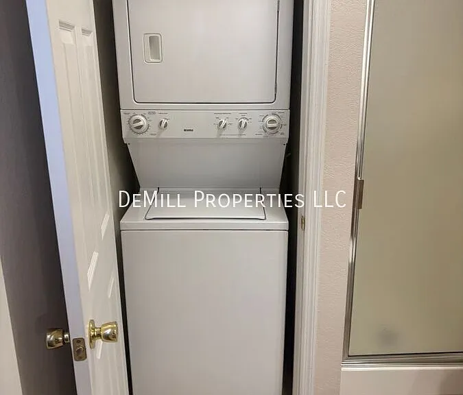 2559 S Linden Ave #3 — Photo 16