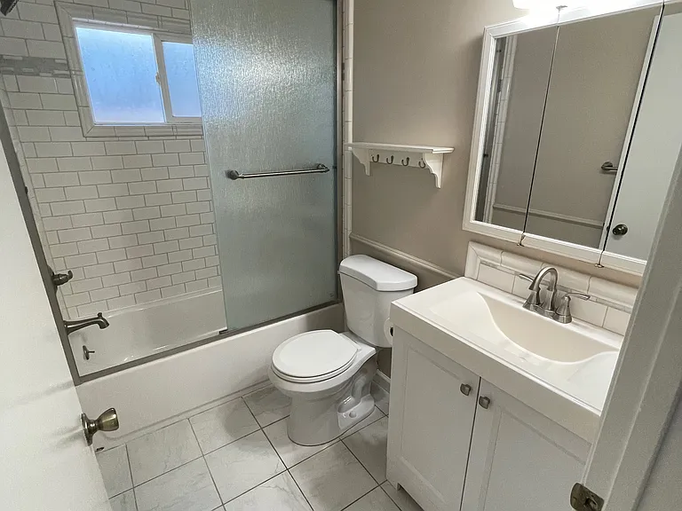 1615 Grace Ave #1615 — Photo 10